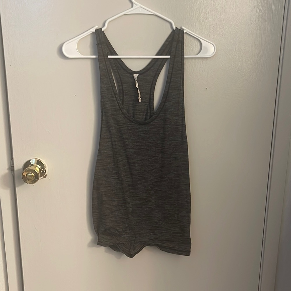 Lululemon tank